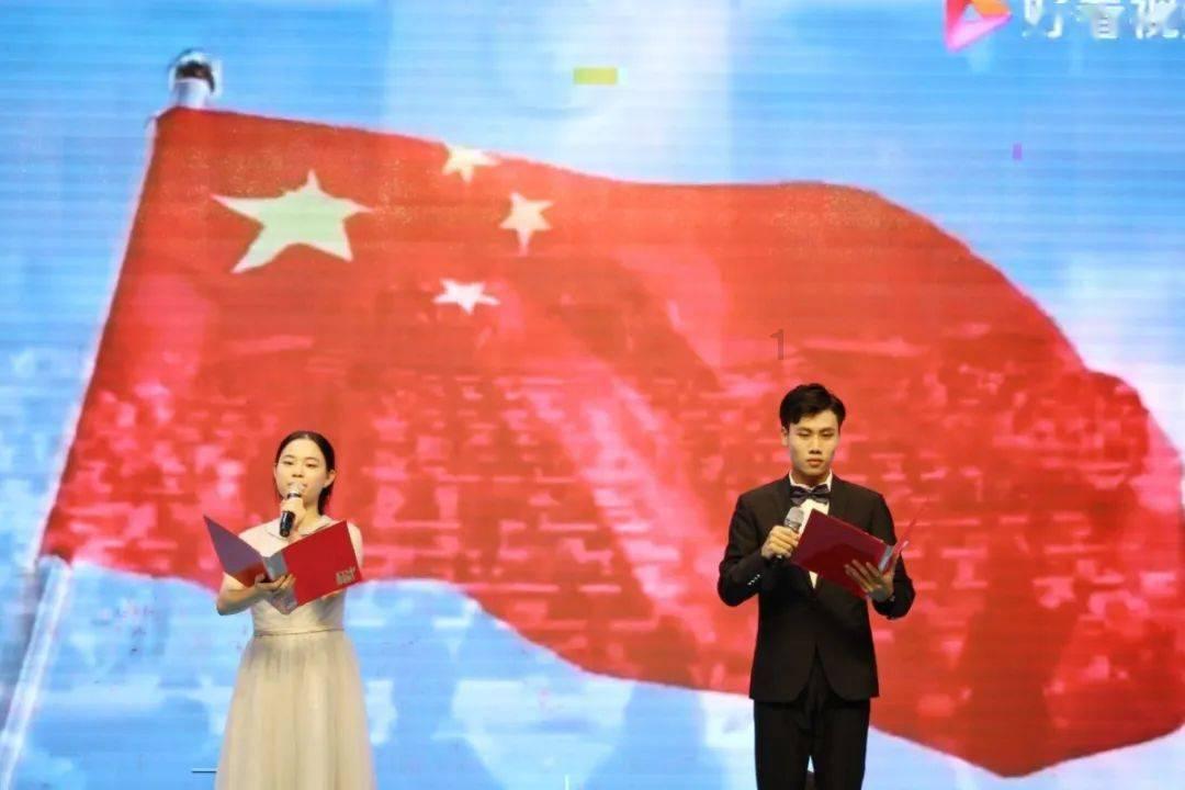 大家在小时候的艺术照有多么夸张